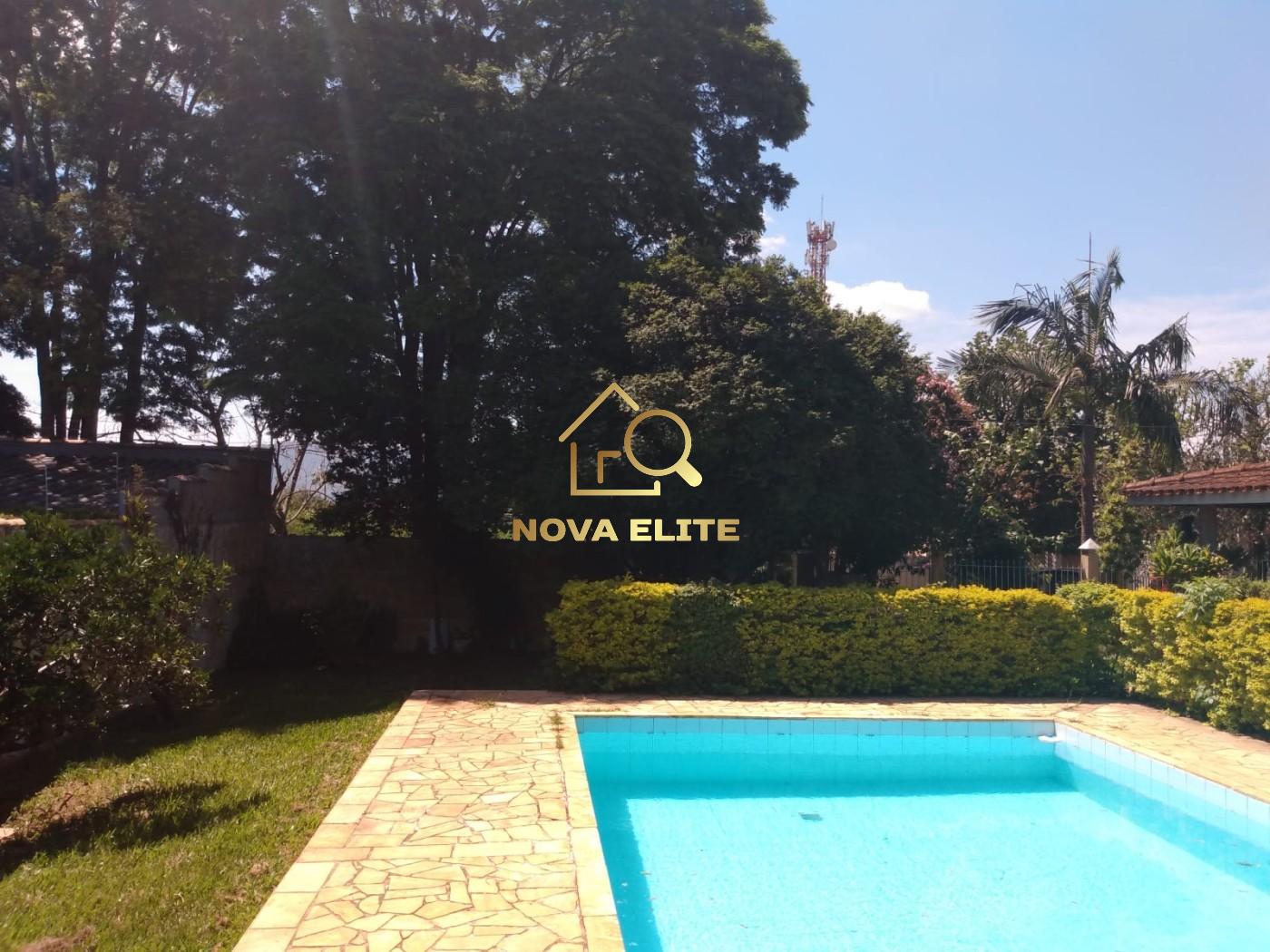 Chácara, 3 quartos, 890 m² - Foto 1